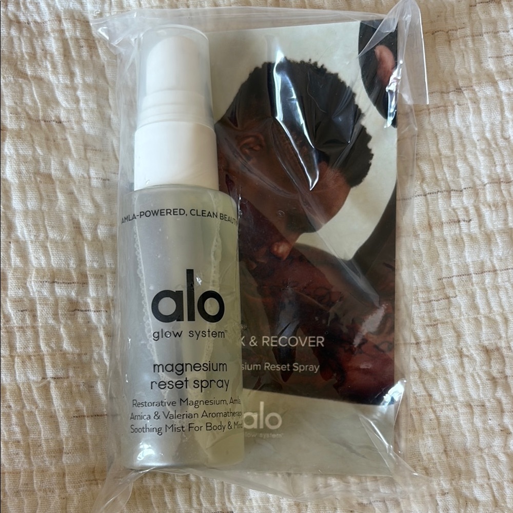 ALO Yoga Magnesium Reset Spray - White